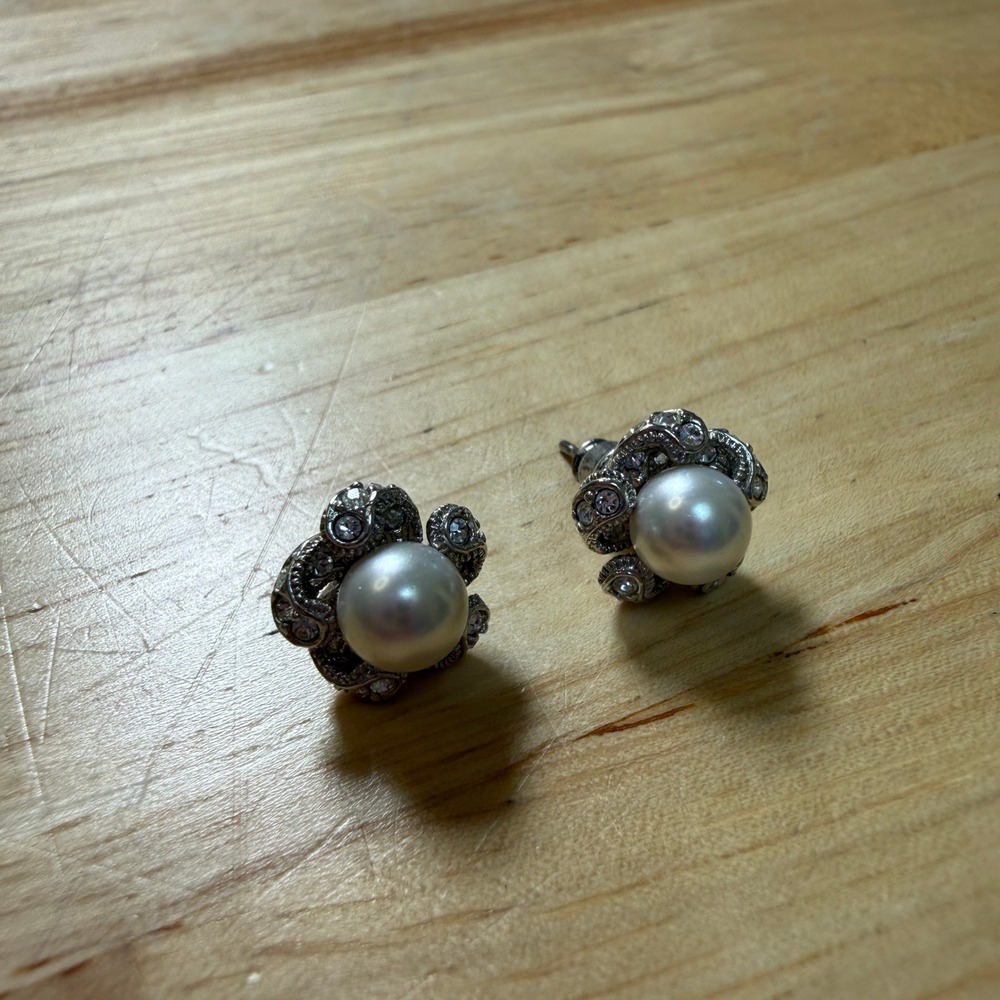 Nadri Flower Stud Earrings Silver Pearl Floral Crystal Classic Elegant - Picture 9 of 13